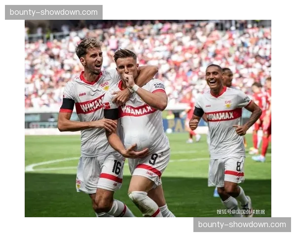 德米罗维奇9球搭档昂达夫，斯图加特双前锋配合日趋成熟高效